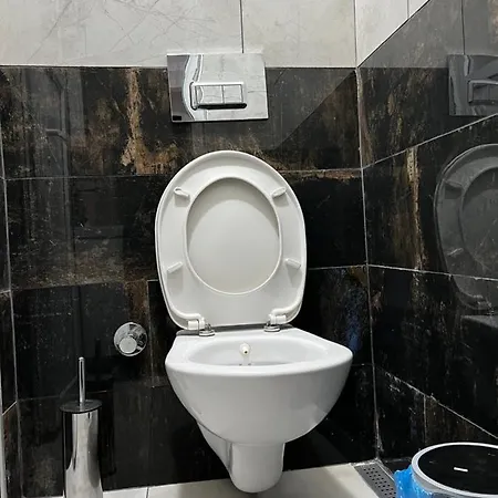 Neighbor Airport Guest house Tayakadin
